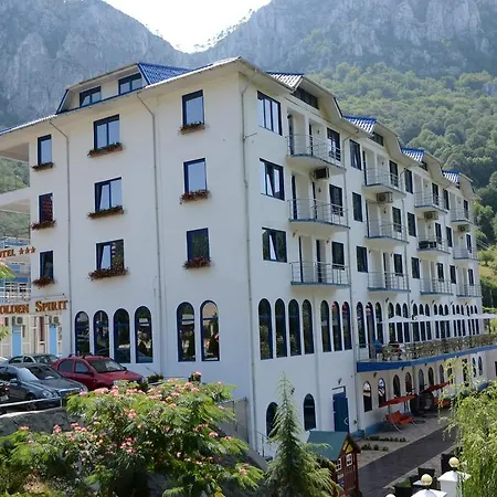 Golden Spirit Szálloda 3*